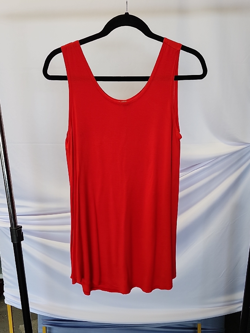 PIKO 1988 RED SCOOP NECK TANK TOP